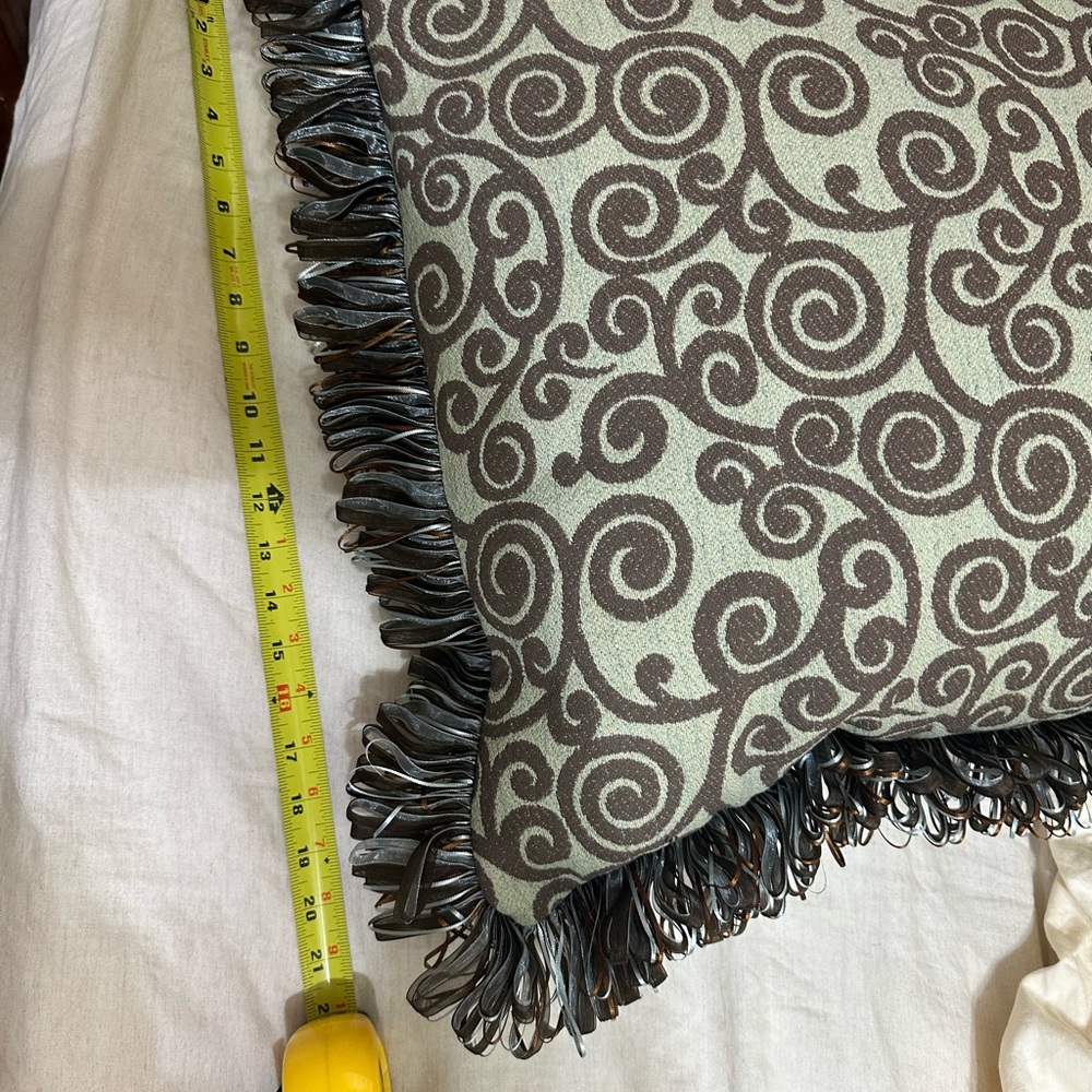 Decorative Swirl Pattern Throw Pillows - Picture 6 of 6